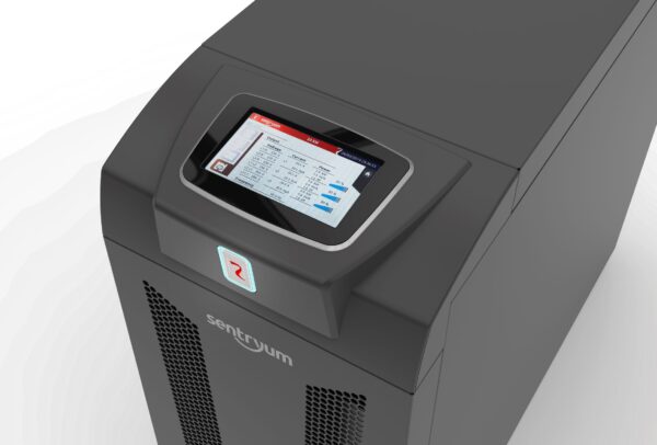 Sentryum UPS S3T 10 CPT S1 (10 kVA/ 11 min.) 10 kW displej